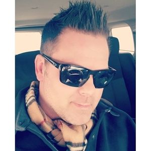 Meet your Posher, Corey